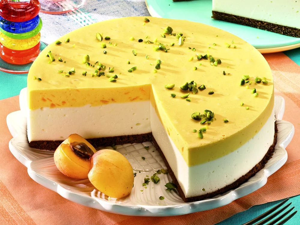 tort inghetata in trei culori jpeg