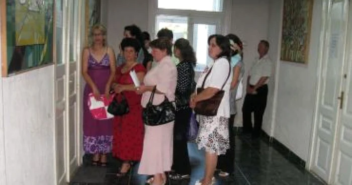 Botoşani: Profesorii ameninţă Ministerul Educaţiei cu judecata! Cadrele didactice se opun concediului fără plată