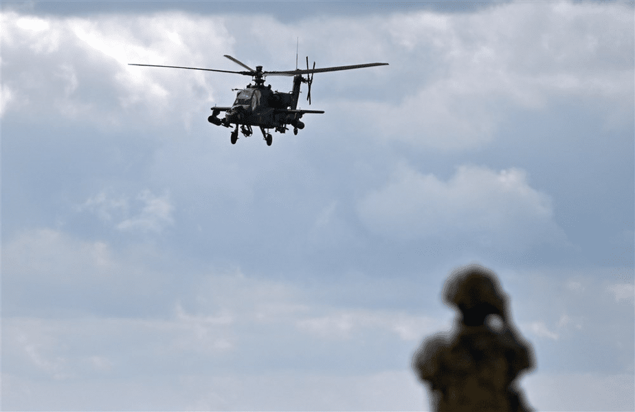 Marea Britanie oferă Ucrainei cele mai moderne elicoptere de asalt Apache ale sale