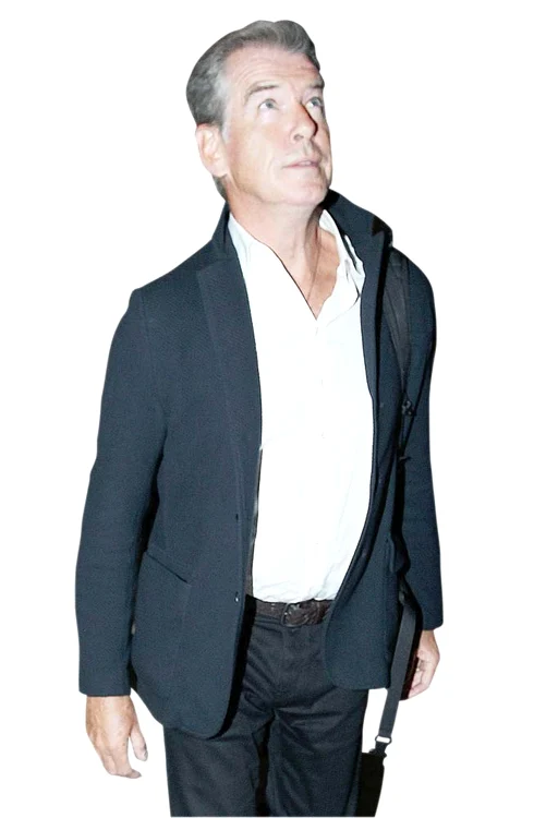 
    Pierce Brosnan se consideră  un ghinionist, deoarece în urmă  cu câţiva ani o altă vilă luxoasă  i-a ars până la temeliiFoto: Guliver / Splashnews / Hepta  