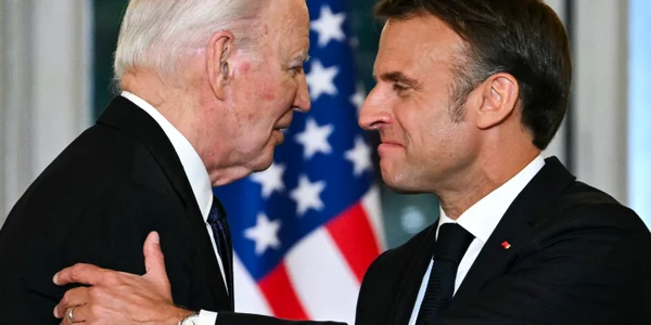 Joe Biden si Emmanuel Macron FOTO AFP jpg