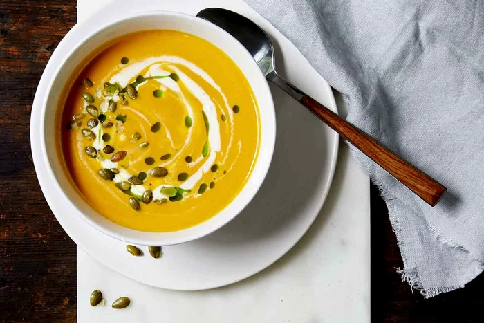 1 supa crema de legume cu mozzarella jpg jpeg