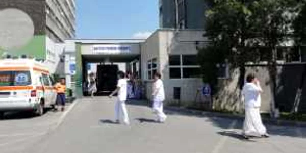 Medicii slătineni au stabilizat-o pe femeie la secţia Primiri Urgenţe, apoi au transferat-o la Craiova