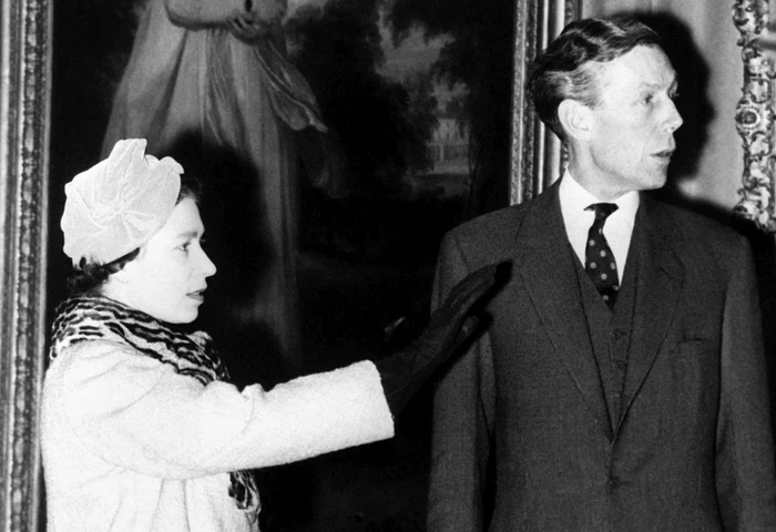 Regina Elisabeta a II-a alături de Anthony Blunt în 1970 / Profimedia Images
