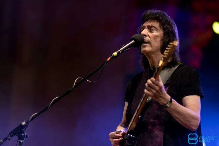 Steve Hackett pe scena Capitol FOTO Facebook/Casa de Cultură
