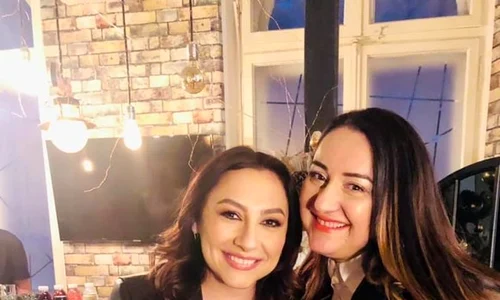 andra si andreea lege de la vip business voyage jpeg