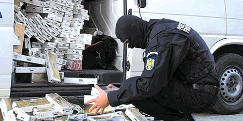 Ţigările din BMW-ul răsturnat au fost confiscate
