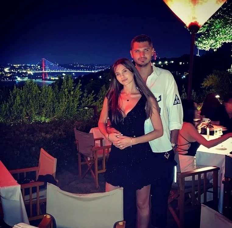 
    Cătălin Tomată, în brațe cu noua iubităfoto: Instagram  