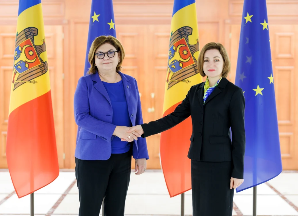 Maia Sandu și Adina Vălean. FOTO Arhivă