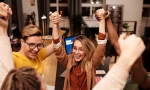 oameni fericiti foto pexels png