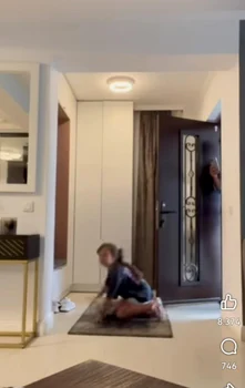 revederea după 3 ani dintre Elena Udrea și fiica sa, Eva Maria. FOTO: captură de ecran