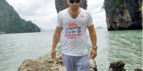 Tiugan a postat pe Facebook imagini din vacanţele sale