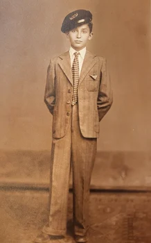 Ion Iliescu în copilărie