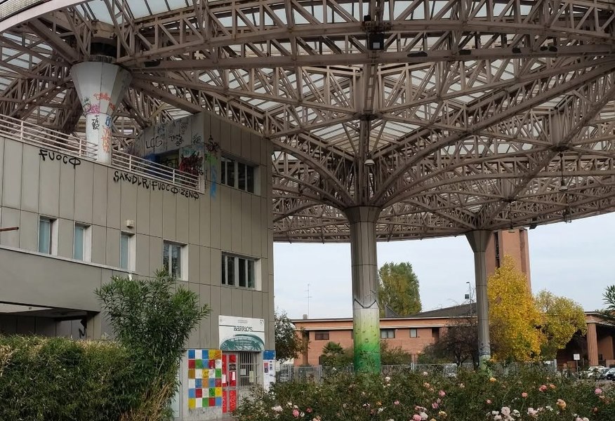„Știți expresia să nu ai un acoperiș deasupra capului?”. Motivul incredibil pentru care a fost închis un local cunoscut din Milano