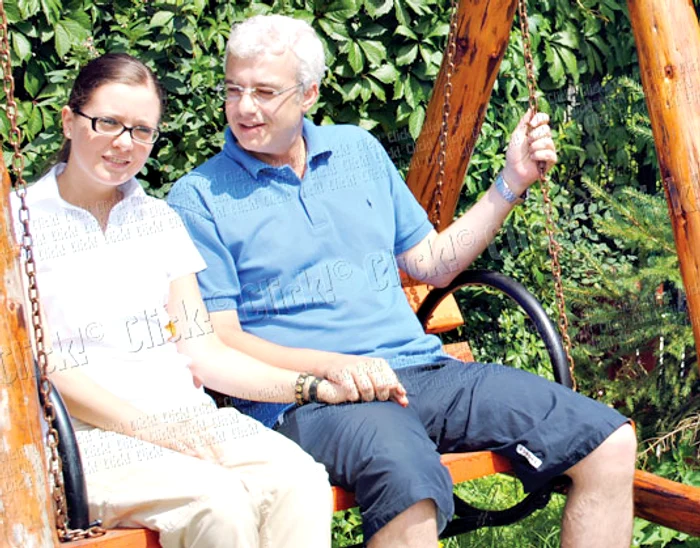 Alina e medic dermatolog