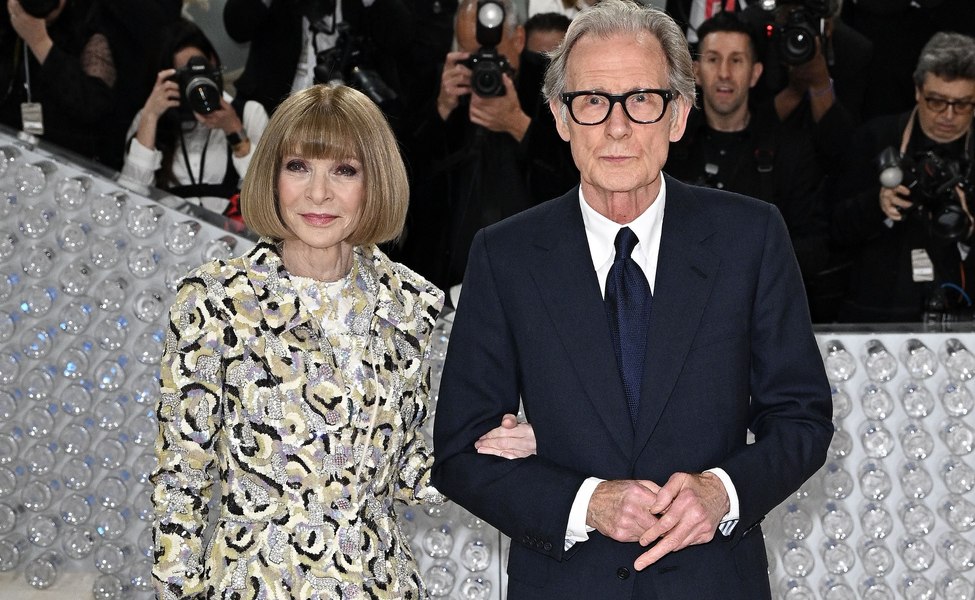 Bill Nighy, actorul din „Love Actually”, relație cu o celebră jurnalistă. Unde au făcut totul oficial