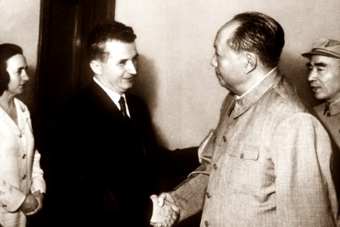 Ceauşescu i-a adus lui Mao veşti de la comuniştii
europeni care doreau să reia relaţiile cu China