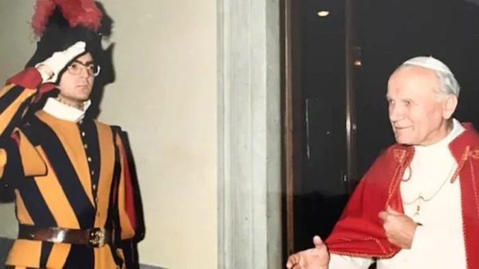 Mario Enzler a făcut parte din Garda Elveţiană în timpul Papei Paul Ioan al II_lea. Foto Aleteia.org