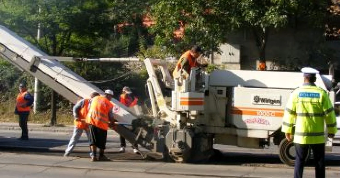 Reşiţa: Circulaţie îngreunată în centrul oraşului