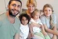 Dragoș Bucur și Dana Nălbaru au trei copii: pe Sofia, Kadri și Roxana jpeg