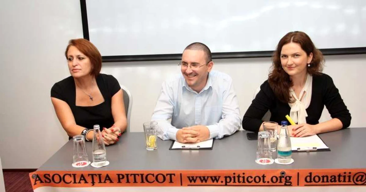 Asociaţia Piticot îi premiază pe cei mai buni elevi
