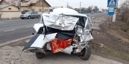 slobozia accidrtn cu 3 raniti la cosereni foto isu ialomita