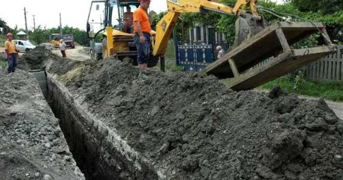 Lipsa canalizării este una dintre marile probleme ale administraţiilor locale din Argeş