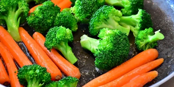 5 legume pe care să le incluzi în dieta ta în această primavară. Sunt ideale pentru slăbit