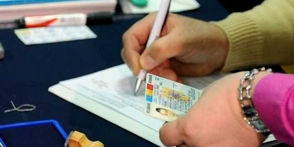 Buletin de identitate FOTO pressalert.ro