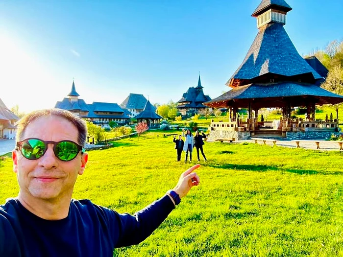 Dan Negru, alături de copii și soție cu ocazia zilei de 1 iunie / FOTO: Facebook