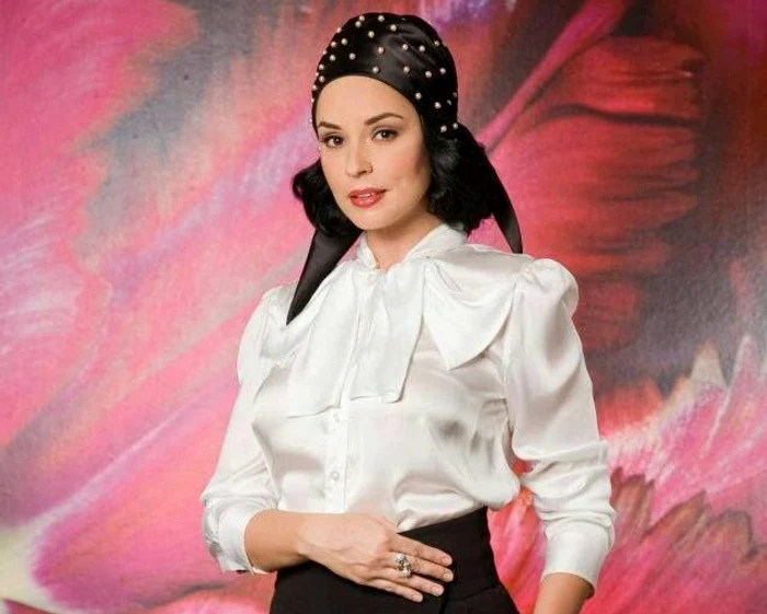 
    Andreea Marin privește cu optimist către 2016foto: arhiva personală  