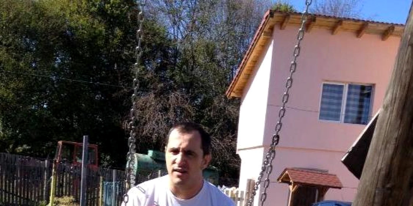 In urma lui Roland Rastel raman o sotie indoliata si doi copii - Sursa Foto Facebook