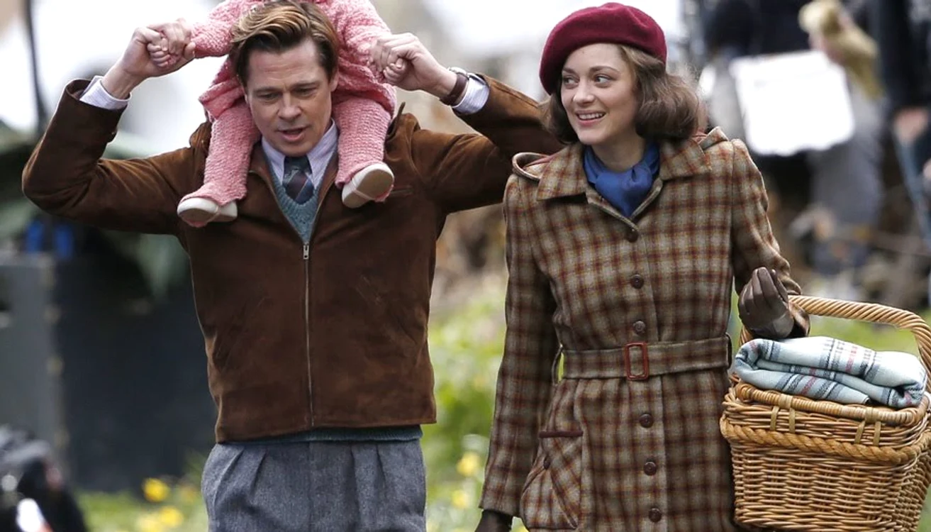 Brad Pitt și actrița Marion Cotillard, în filmul Allied