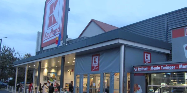 Fabrica de Ciorapi s-a transformat în Kaufland FOTO Ştefan Both