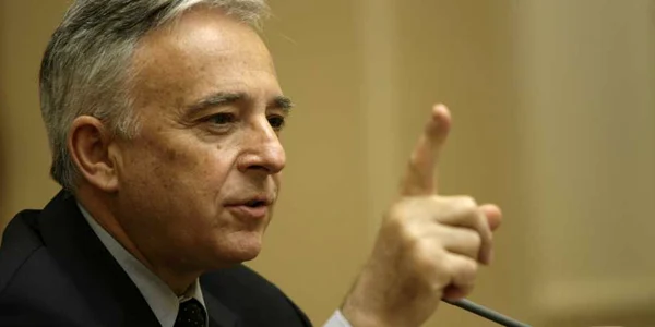isarescu foto adevarul