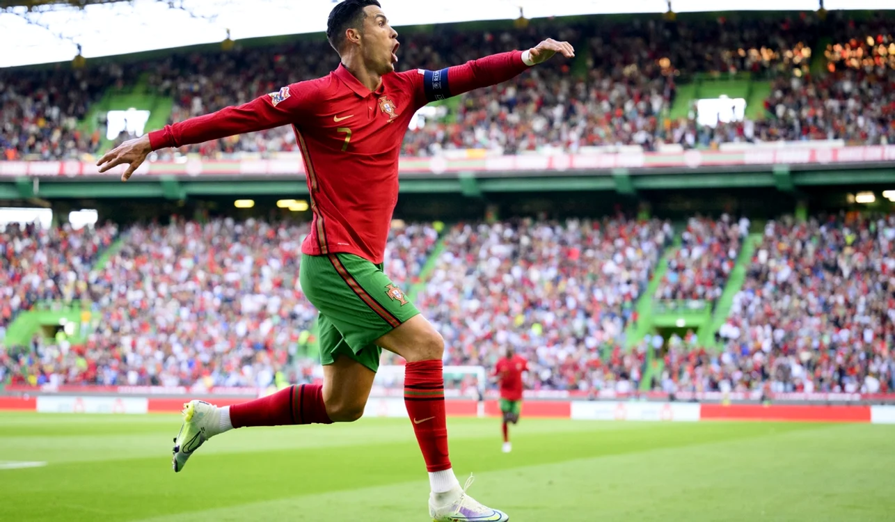 Cristiano Ronaldo mai vrea cel puțin două turnee mari cu Portugalia (FOTO: EPA)