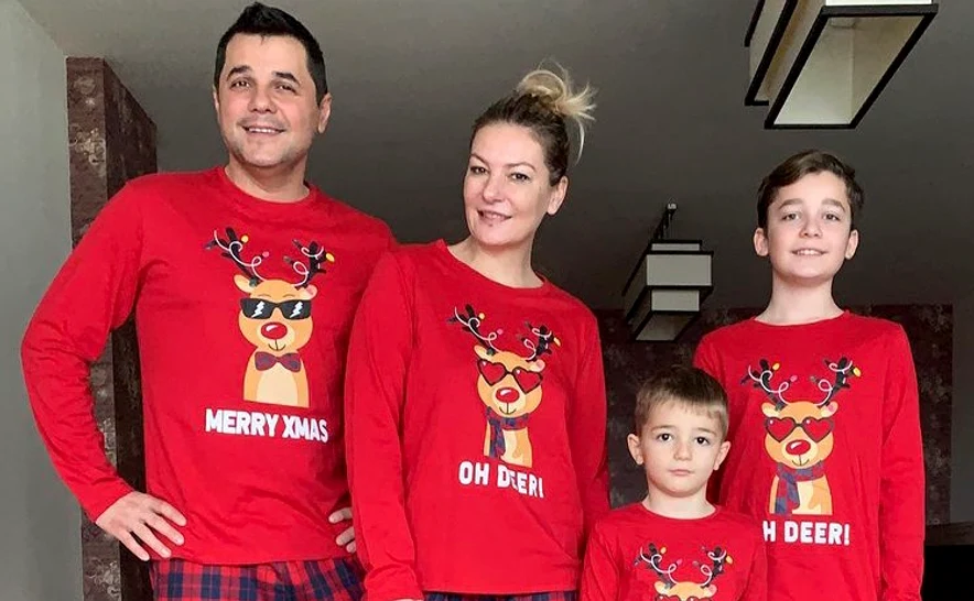 Cove și familia, echipați de Crăciun Sursa: Facebook