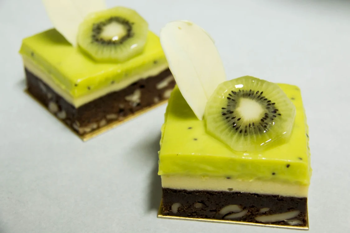 Small Kiwi brownie Cake and cheese jpeg