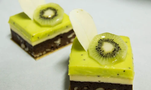 Small Kiwi brownie Cake and cheese jpeg