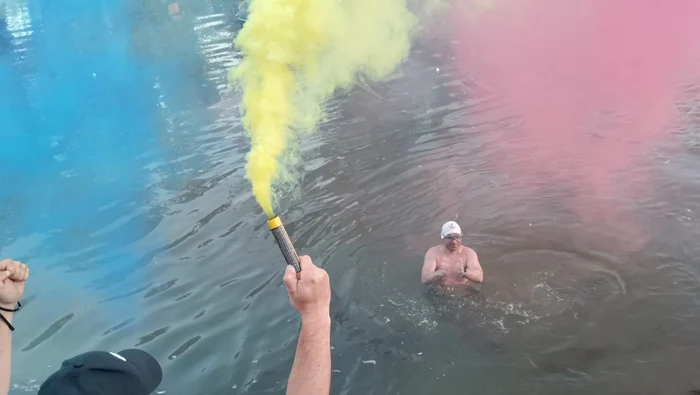 Avram Iancu a înotat 12 ore în Bega FOTO Ş.Both