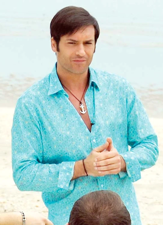 
    Radu Vâlcan este gazda show-ului "Temptation Island- Insula Iubirii" de la Antena 1Foto: Antena 1  