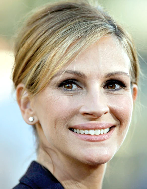 
    Julia Roberts  