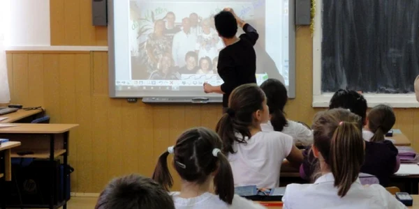 Profesorii sunt siguri că noul sistem de predare va atrage atenţia copiilor