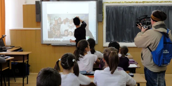 Profesorii sunt siguri că noul sistem de predare va atrage atenţia copiilor