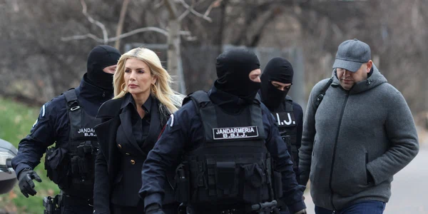 Laura Vicol și Vladimir Ciorbă sunt aduși la audieri la DIICOT în dosarul Nordis, în București. FOTO Inquam Photos / George Călin