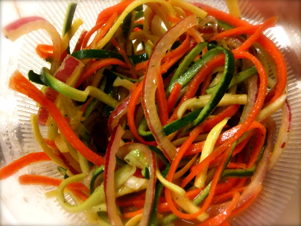 1 fasii raw vegan din morcov si dovlecel cu rosii deshidratate jpg jpeg