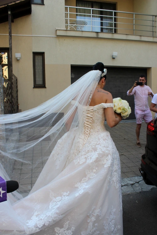 Pastramă, extrem de elegant pentru nunta cu Brigitte Foto: Blitz