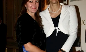 Diana Mocanu, alaturi de prima amre campioană a natației românești, Carmen Bunaciu jpeg