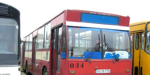 Autobuz DAC Pitesti foto RATB jpg