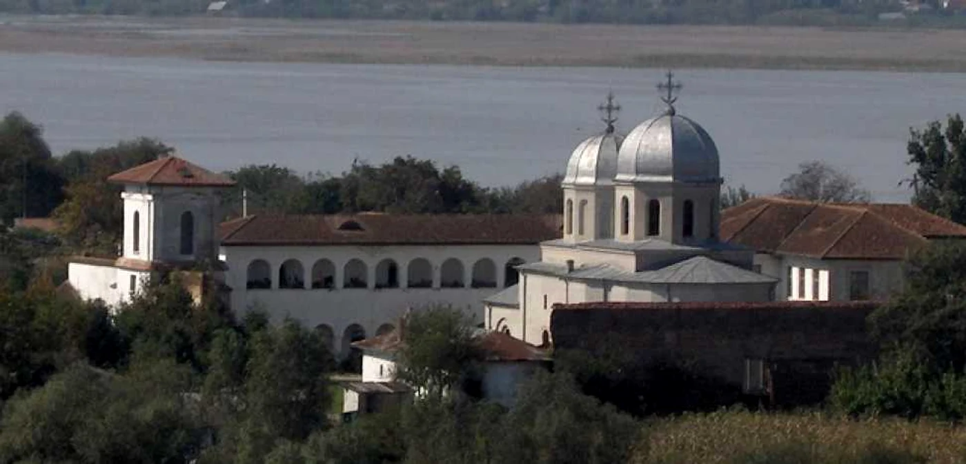 Mănăstirea Comana, judeţul Giurgiu                                          FOTO Episcopia Giurgiului